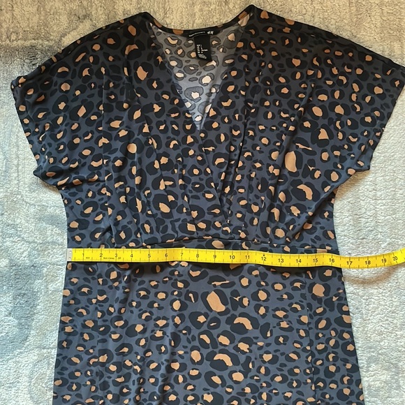 H&M mama leopard print maternity dress - Picture 5 of 8